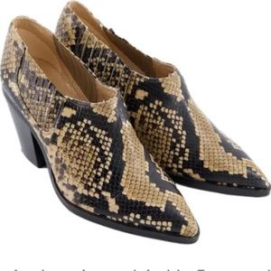 Uterque - Authenticated Ankle Boots